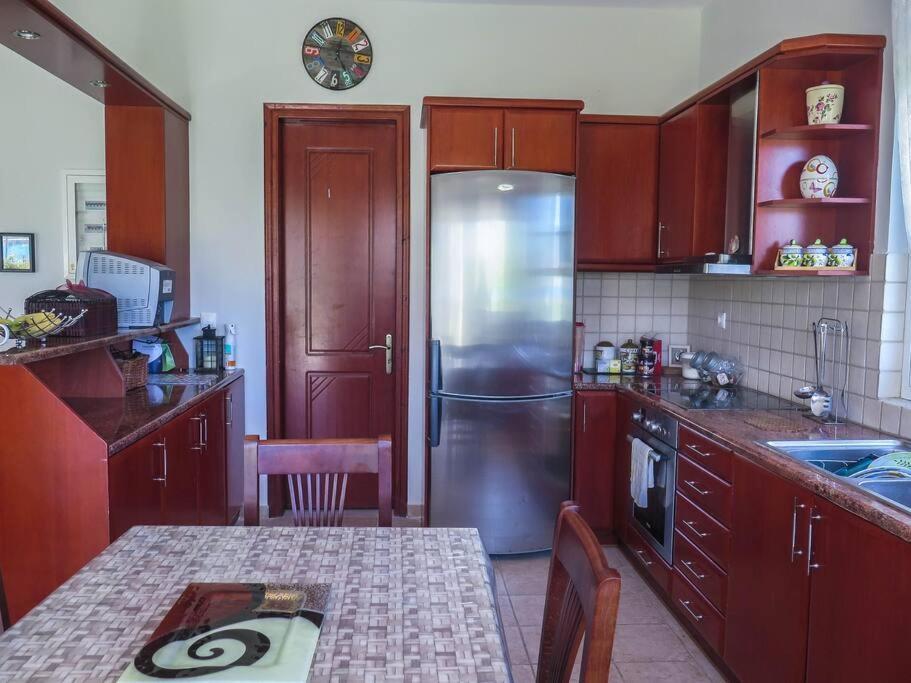 Villa Rania: Ευάερη Βίλα Με Θέα Τη Θάλασσα Lixouri Exterior foto